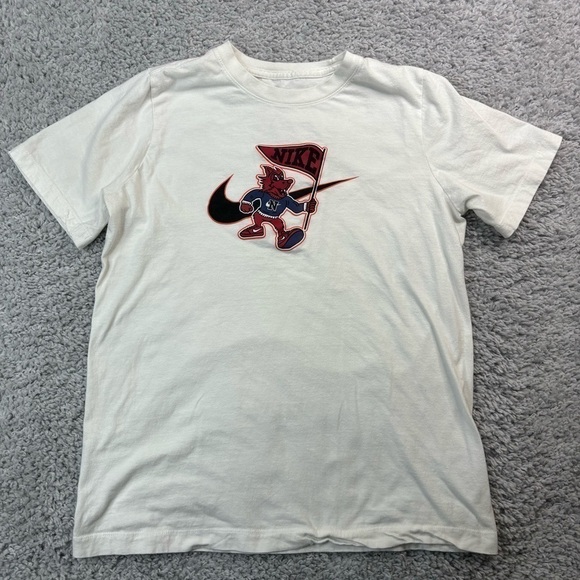 Nike Shirt Boys Extra Large Short Sleeve Graphic Tee Basic Flag Activewear - Picture 1 of 4